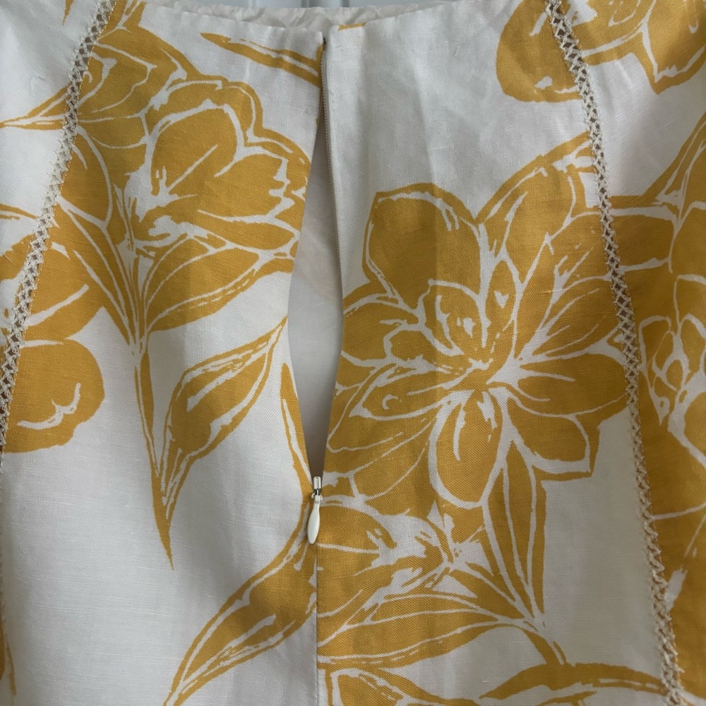 Ann Taylor Floral Yellow and White Linen Blend Flare Skirt, Size 6 - Picture 7 of 10